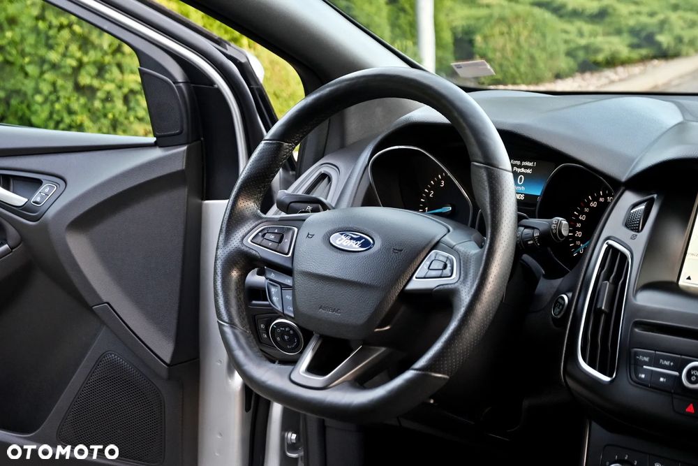Ford Focus 1.5 EcoBoost ST-Line - 22