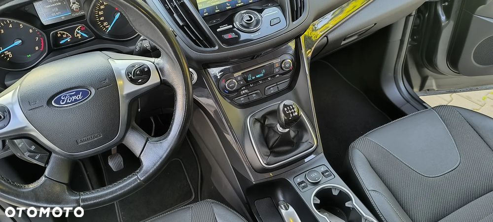 Ford Kuga 1.6 EcoBoost 2x4 Individual - 22