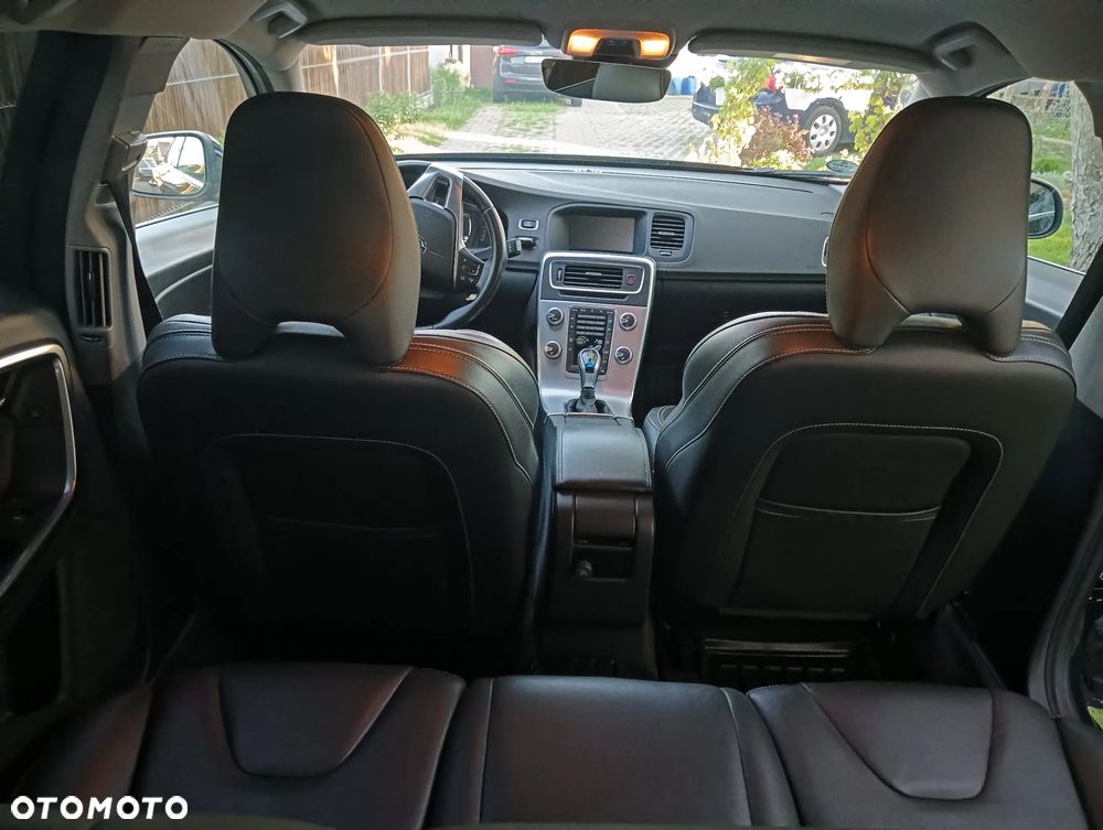 Volvo V60 D4 Geartronic Momentum Pro - 12