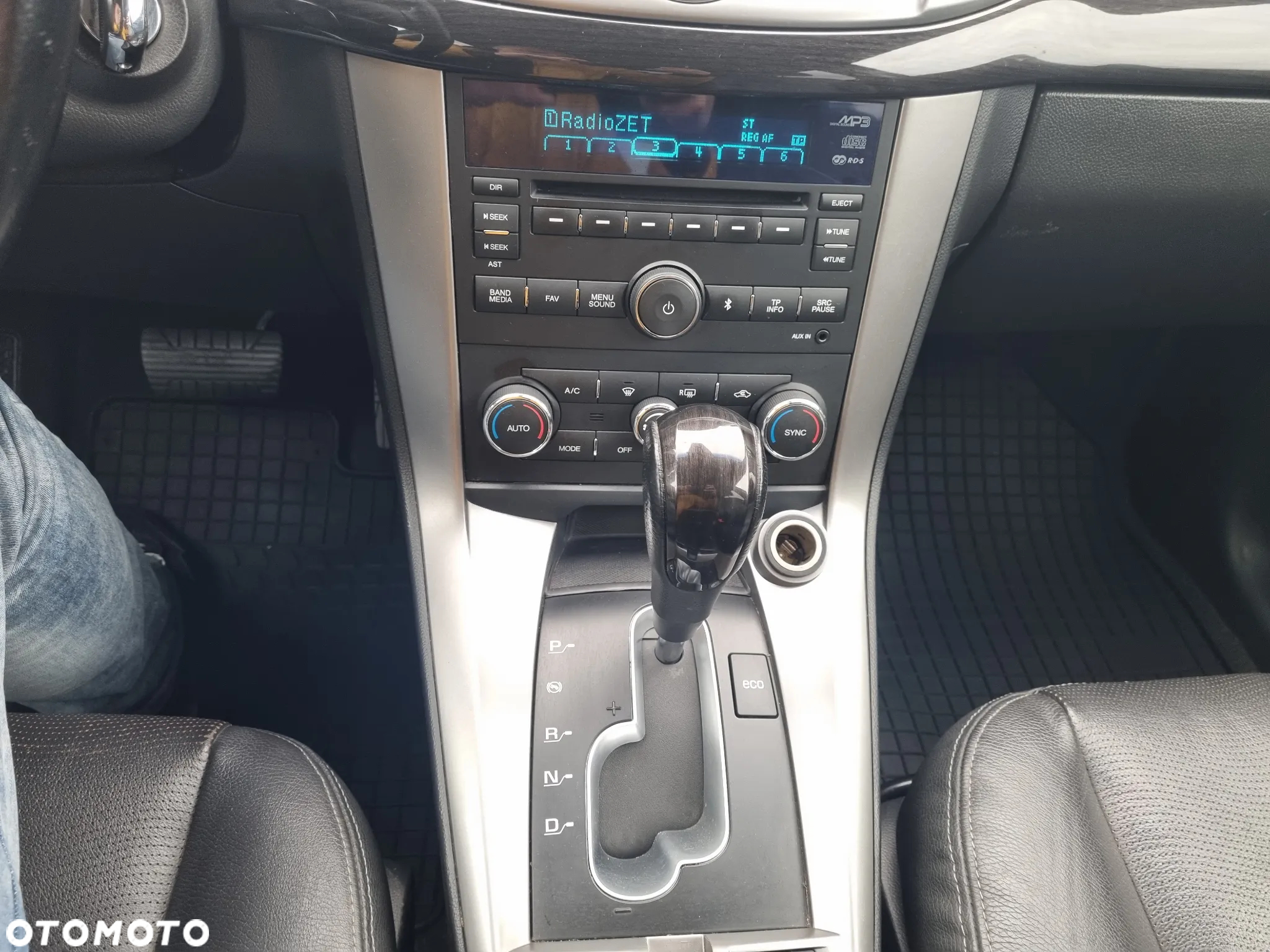 Chevrolet Captiva 2.2 d LTZ - 19