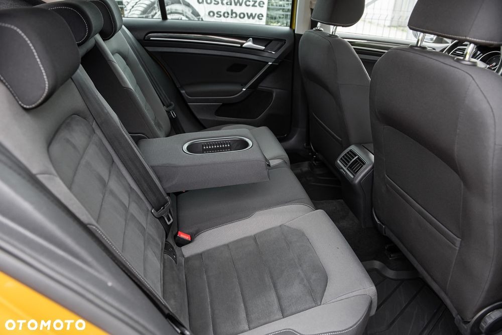 Volkswagen Golf 2.0 TDI BlueMotion Technology Edition - 28