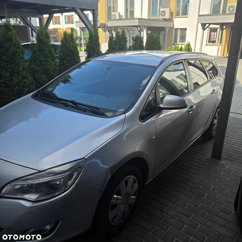 Opel Astra 2.0 CDTI Enjoy - 1