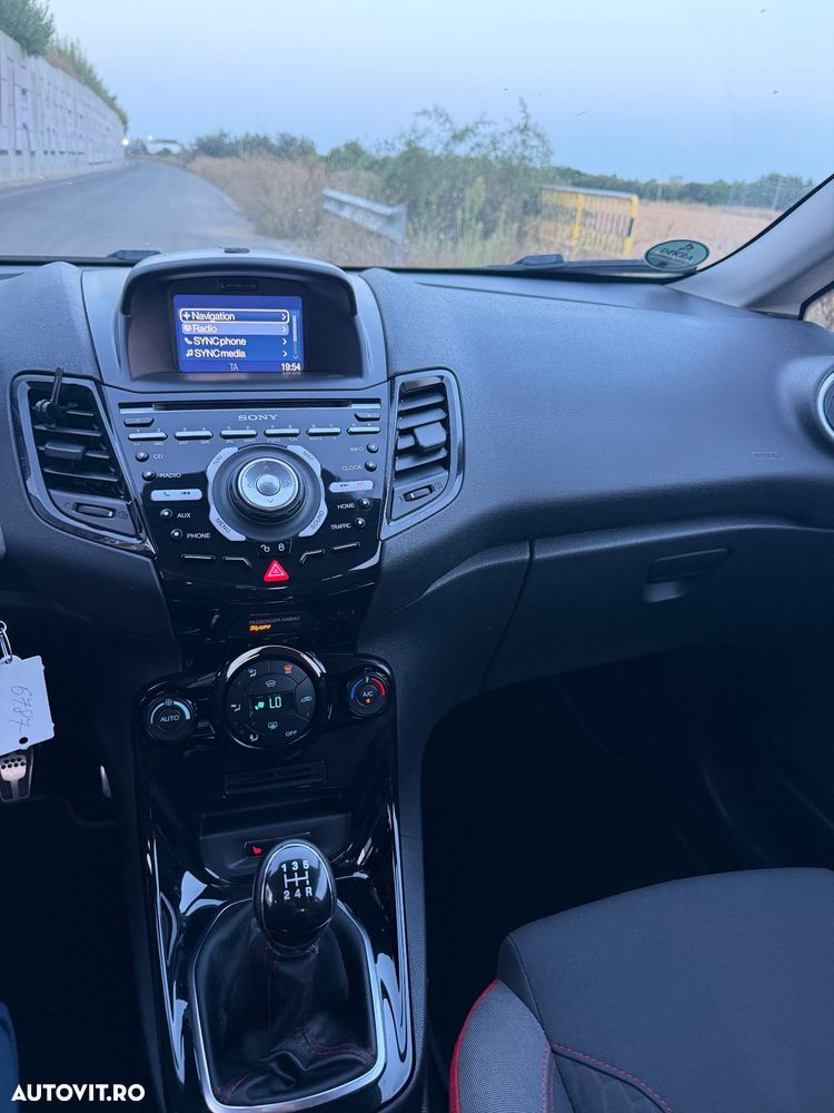 Ford Fiesta - 7