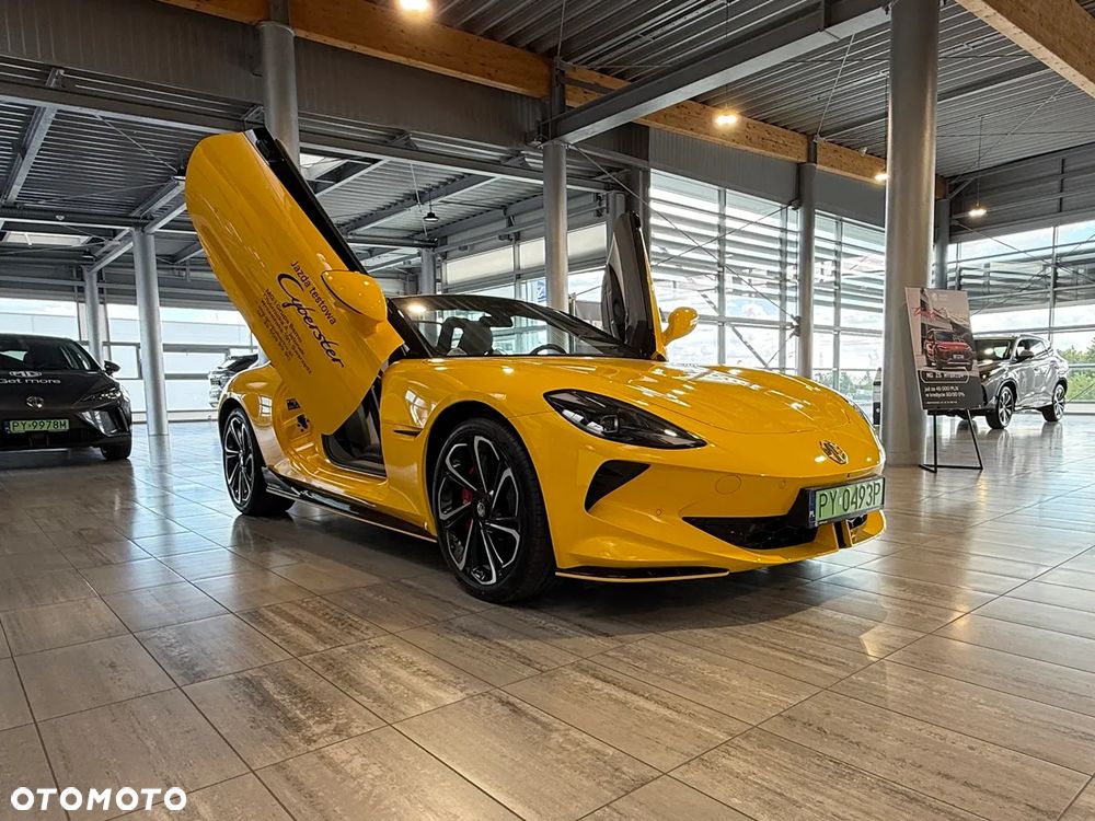 MG Cyberster 77kWh AWD Czarny Dach - 11