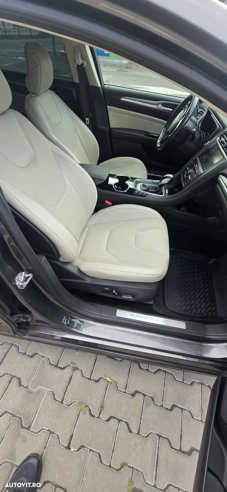 Ford Mondeo 2.0 TDCi Powershift Titanium - 13