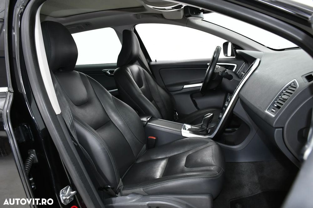 Volvo XC 60 - 4