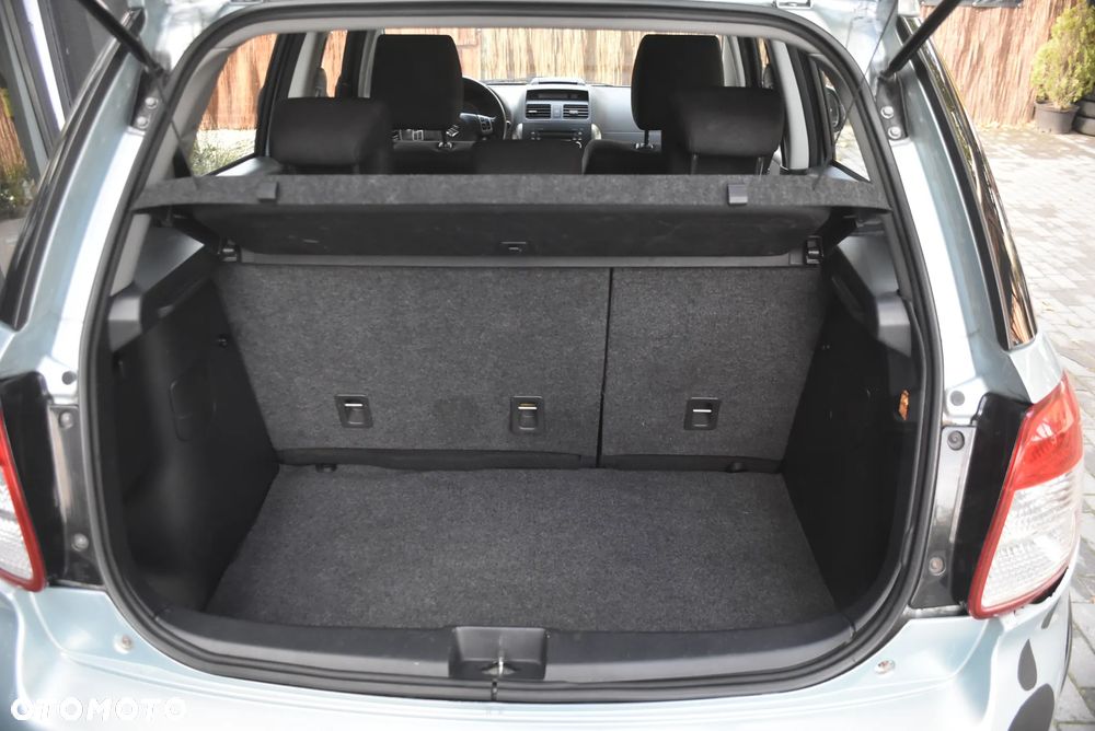 Suzuki SX4 2.0 4WD - 12