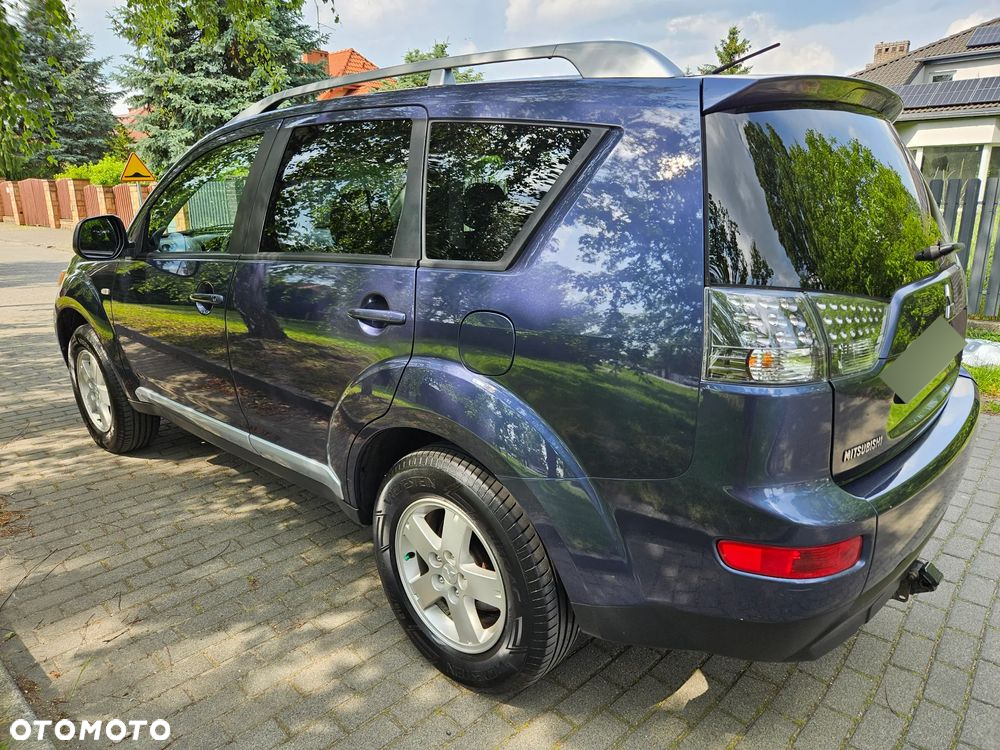 Mitsubishi Outlander - 6