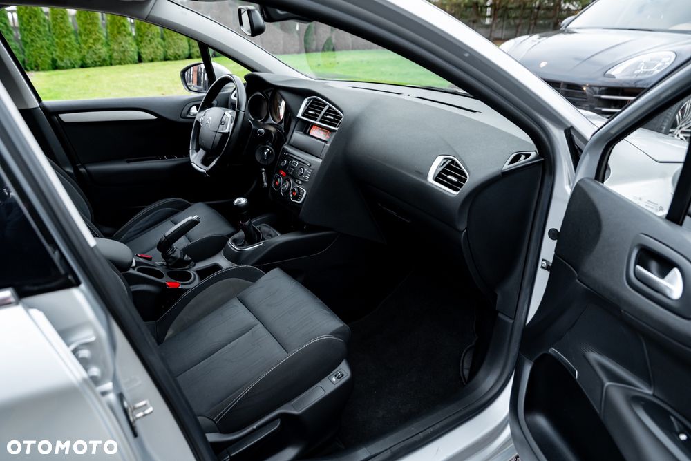 Citroën C4 VTi 120 Attraction - 21