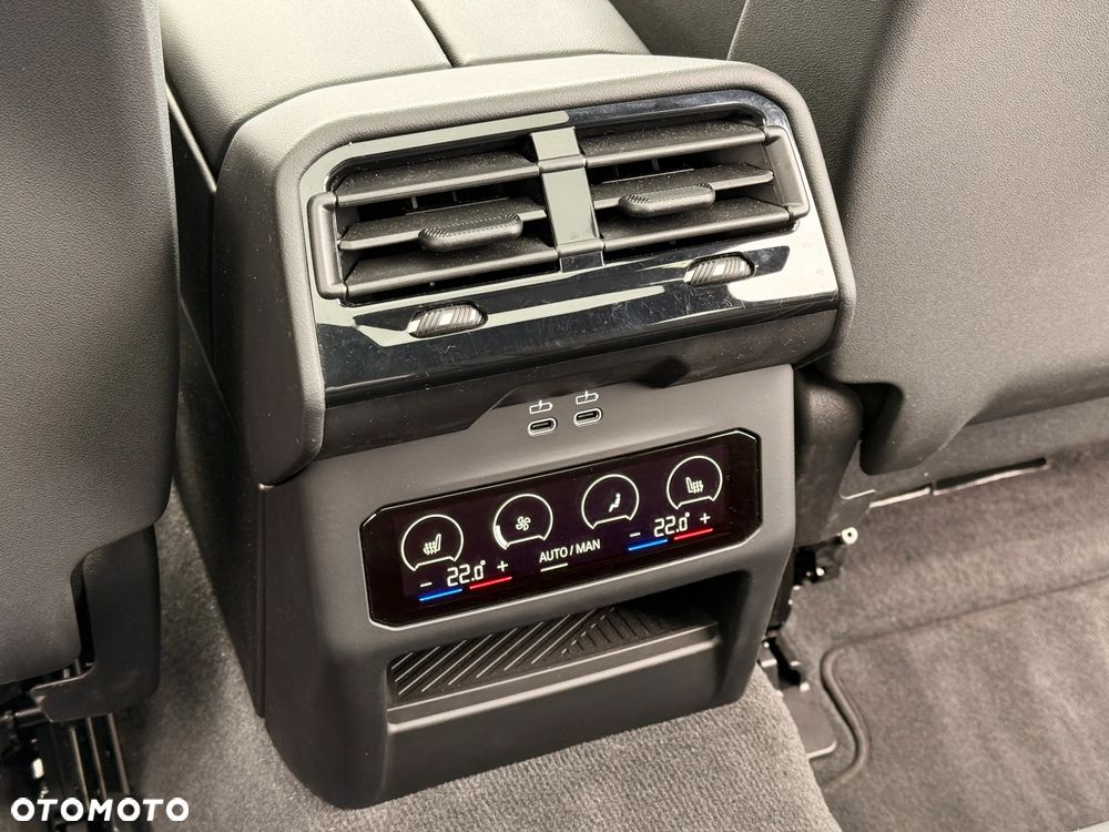 BMW Seria 5 520d - 32