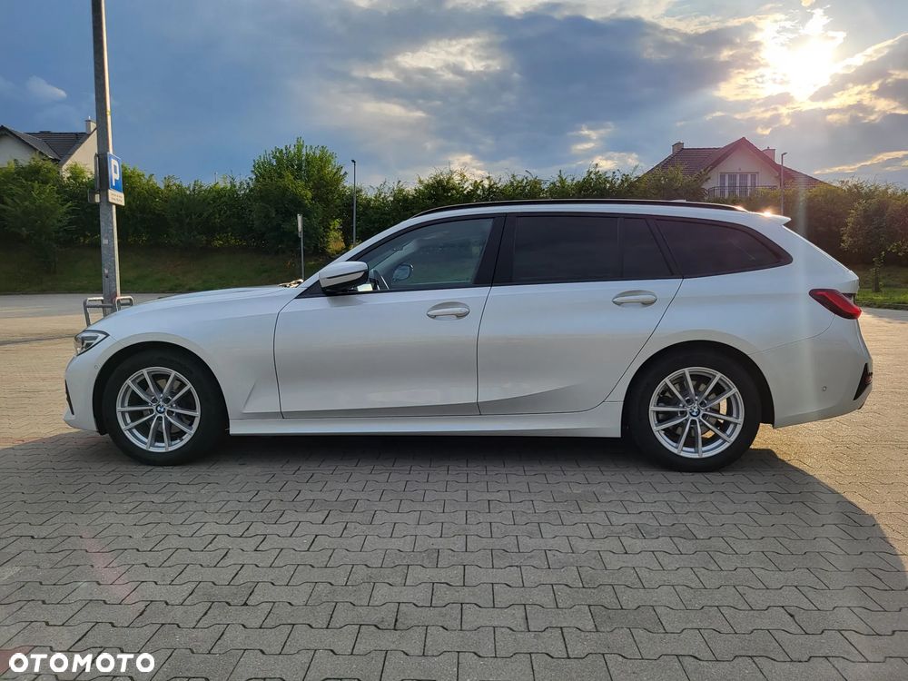 BMW Seria 3 320d xDrive Advantage - 5