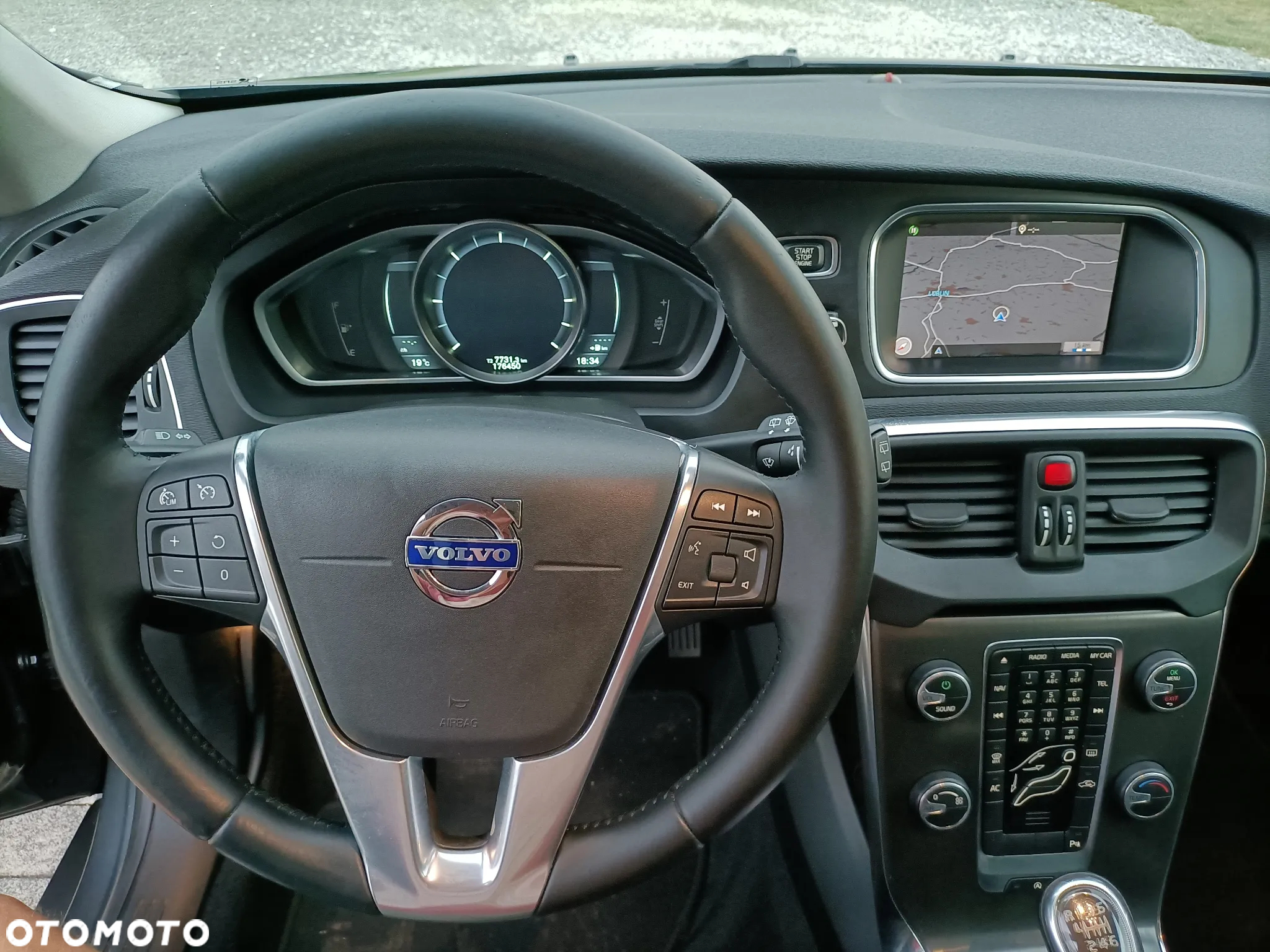 Volvo V40 D2 Momentum - 36