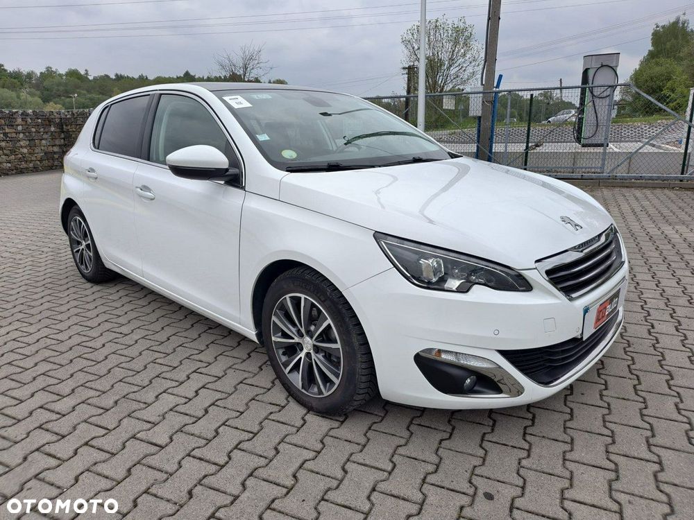 Peugeot 308 - 1