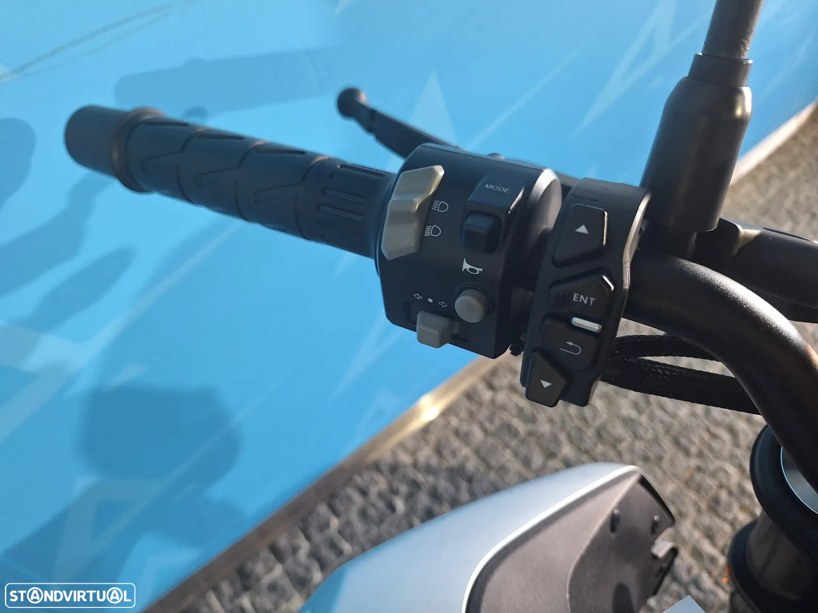CF Moto 300NK - 5
