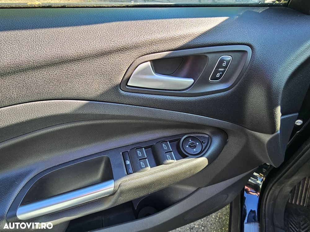 Ford Kuga 2.0 TDCi Powershift 4WD Titanium - 7