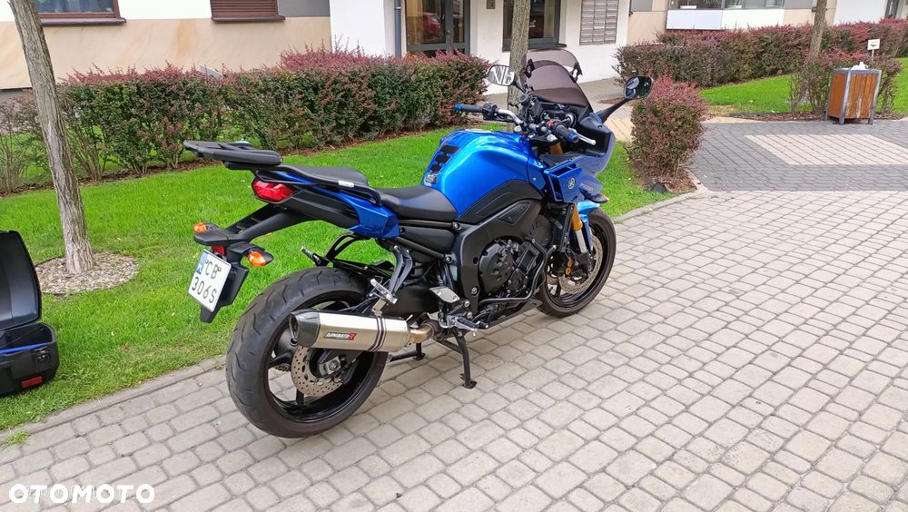 Yamaha FZ8 - 10