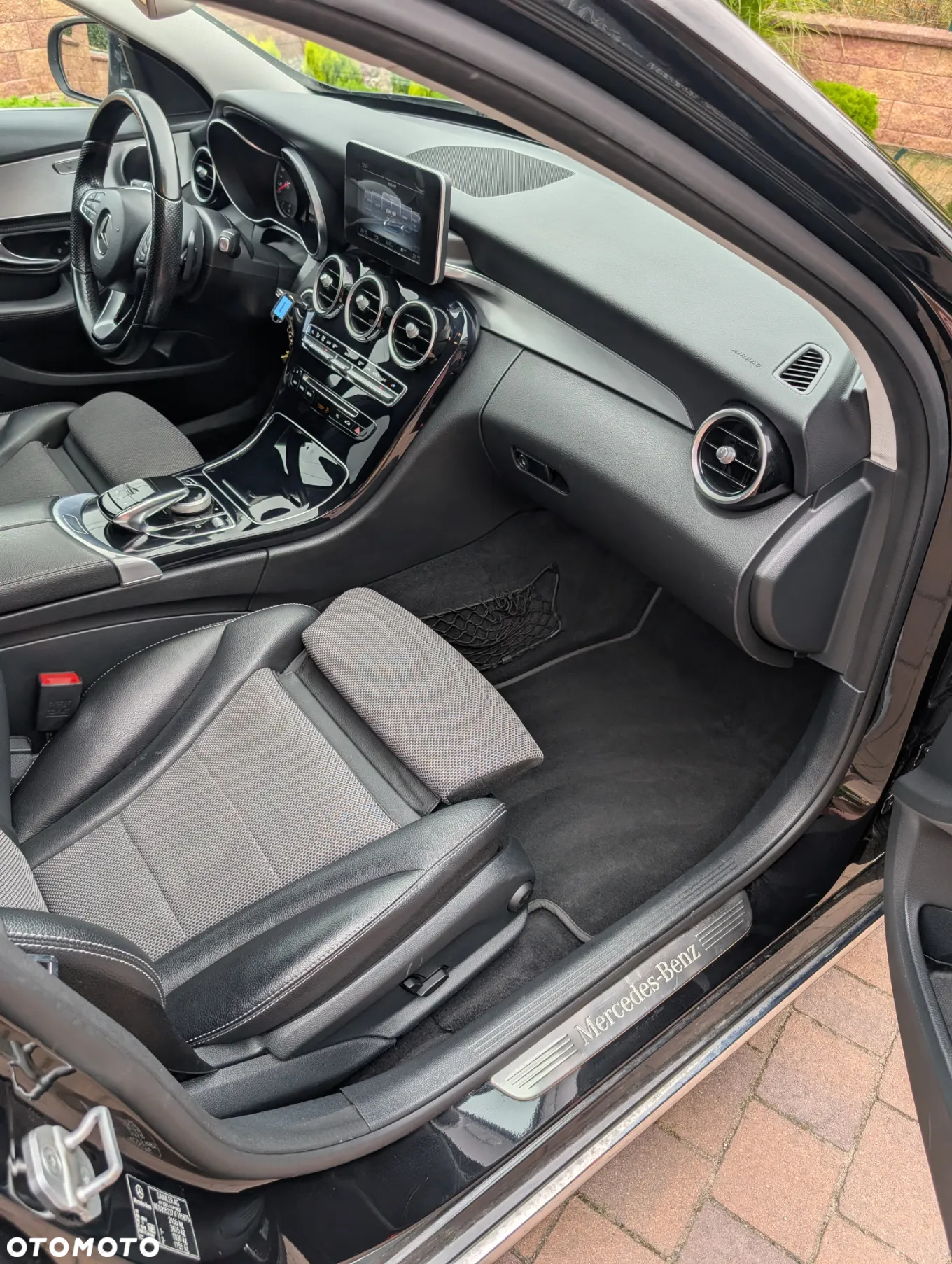 Mercedes-Benz Klasa C 200 (BlueTEC) d 7G-TRONIC - 33