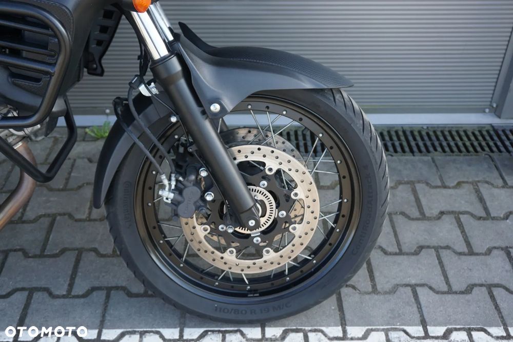 Suzuki V-STROM - 8