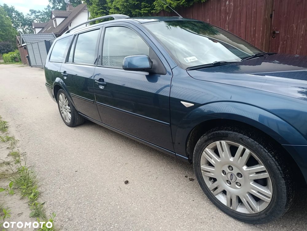 Ford Mondeo 1.8 Ambiente - 2