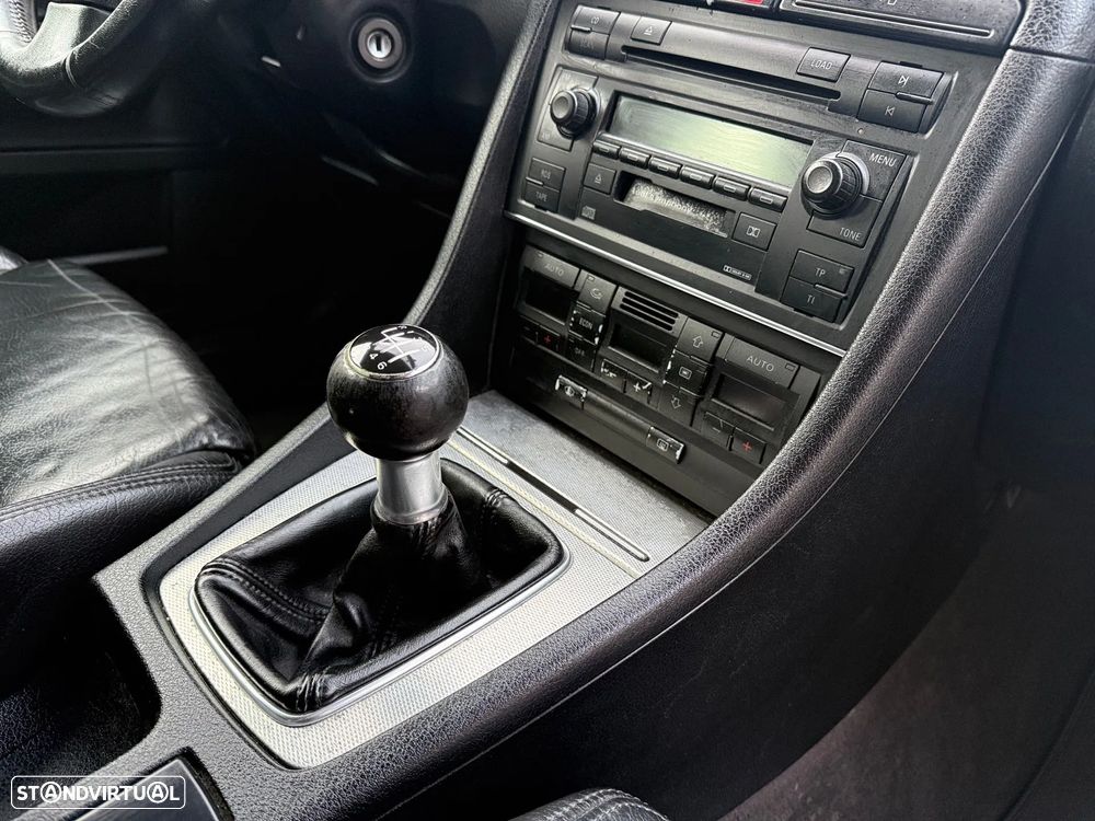 Audi A4 Avant 2.5 TDI quattro S-line - 18