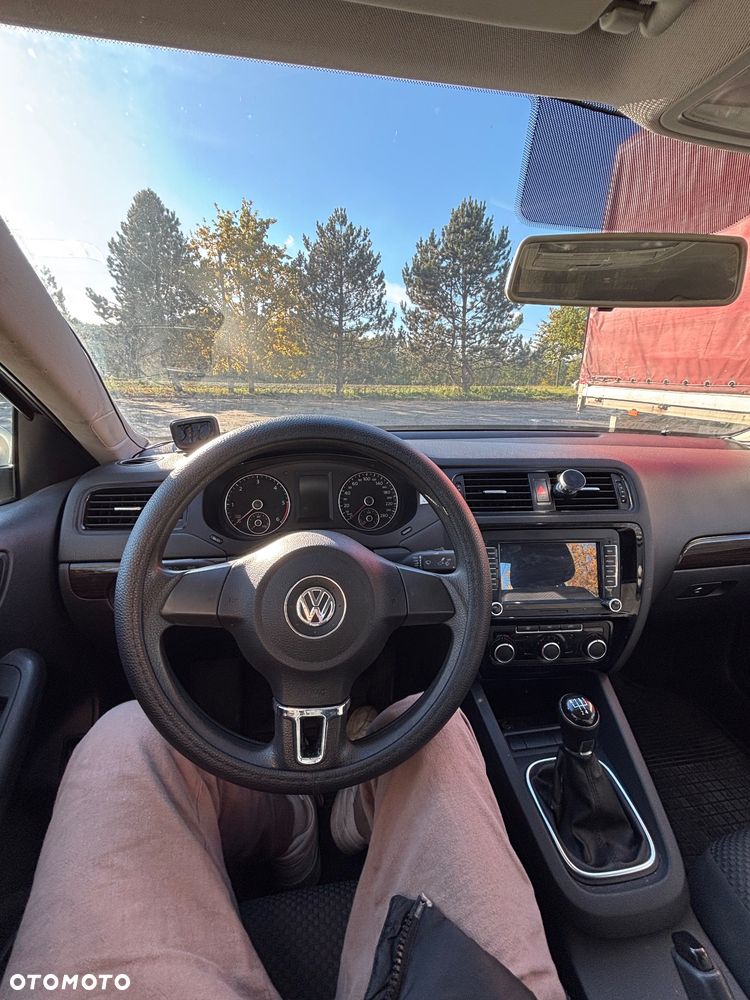 Volkswagen Jetta - 19