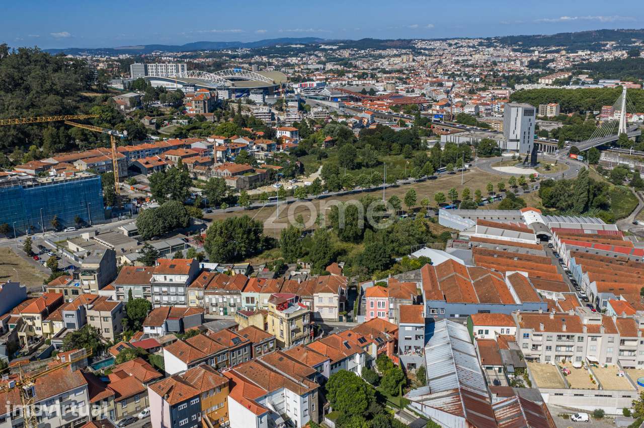 Armazém na Rua Justino Teixeira, Porto - Grande imagem: 5/23