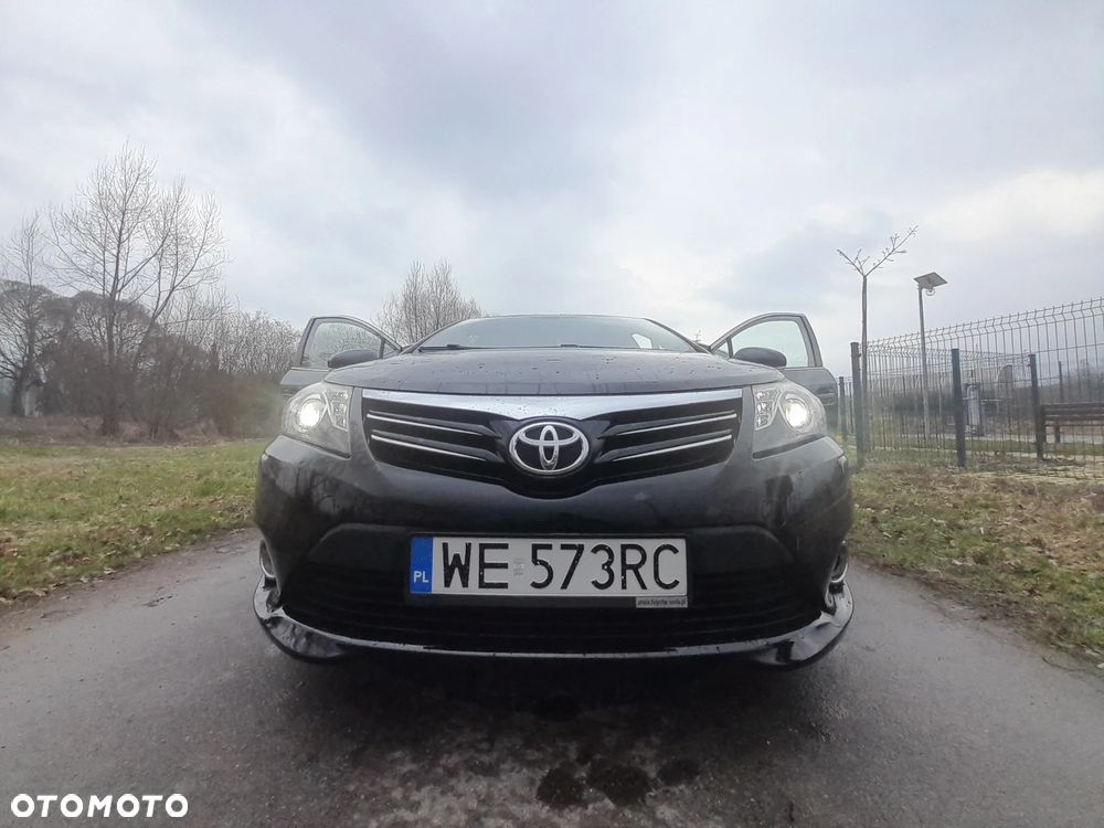 Toyota Avensis 2.2 D-CAT Premium - 8