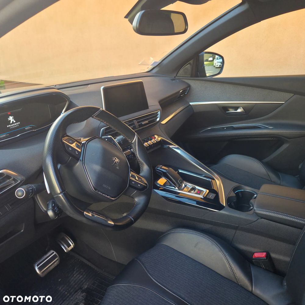 Peugeot 3008 - 11