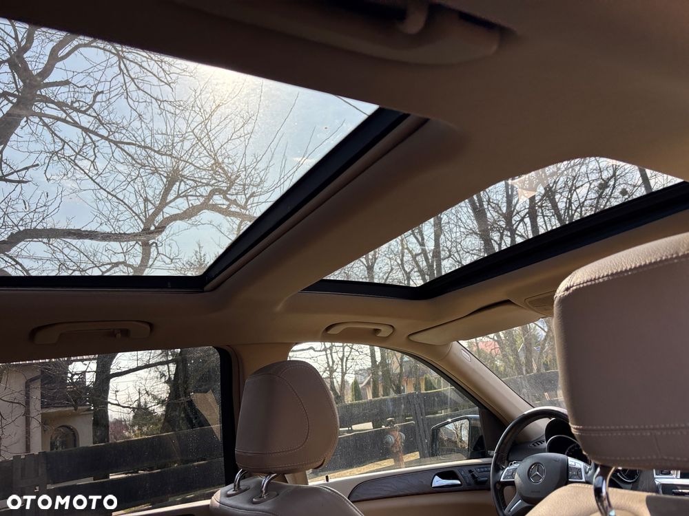 Mercedes-Benz ML - 23