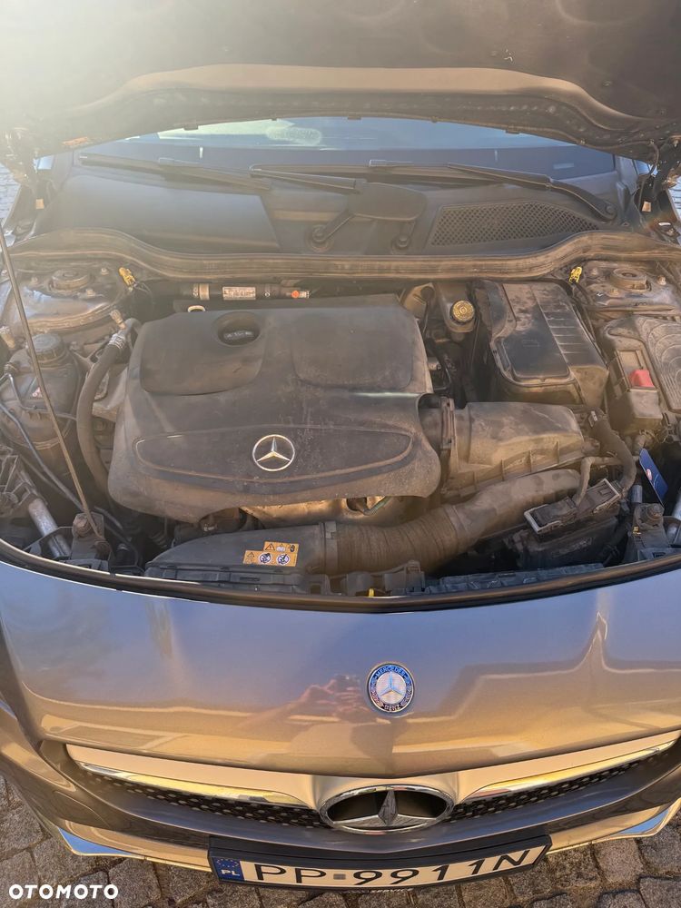 Mercedes-Benz CLA 200 7G-DCT - 14