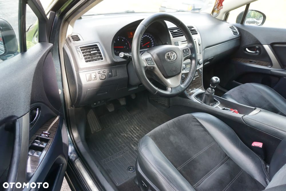 Toyota Avensis 2.0 D-4D Premium - 8
