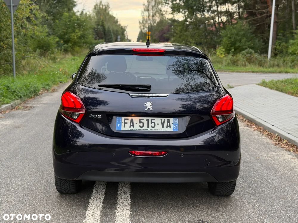 Peugeot 208 - 6