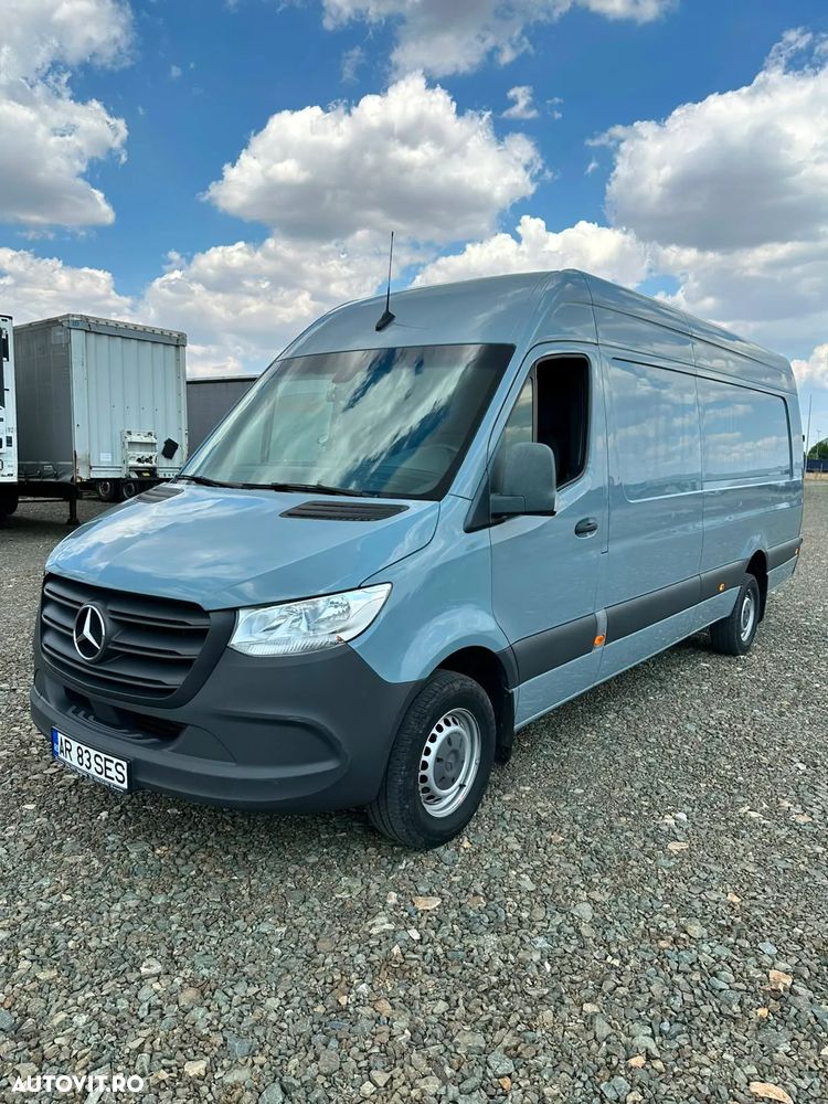 Mercedes-Benz Sprinter - 2
