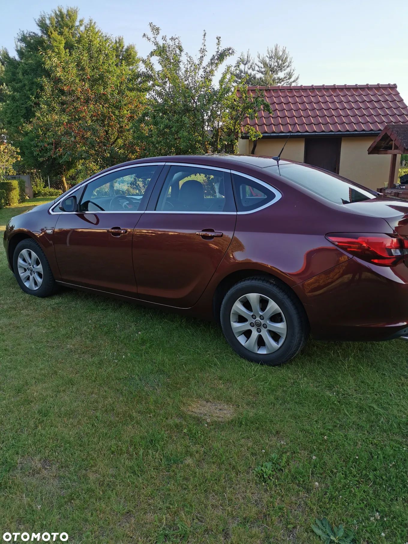Opel Astra IV 1.4 T Active - 1