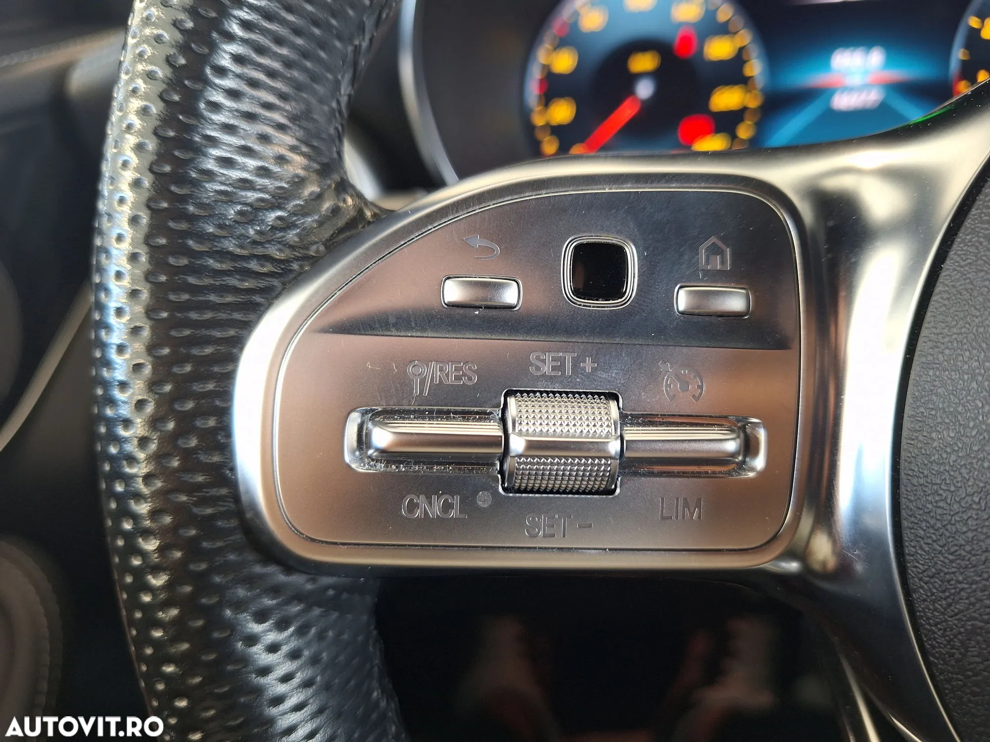 Mercedes-Benz GLC Coupe 300 4MATIC MHEV - 19
