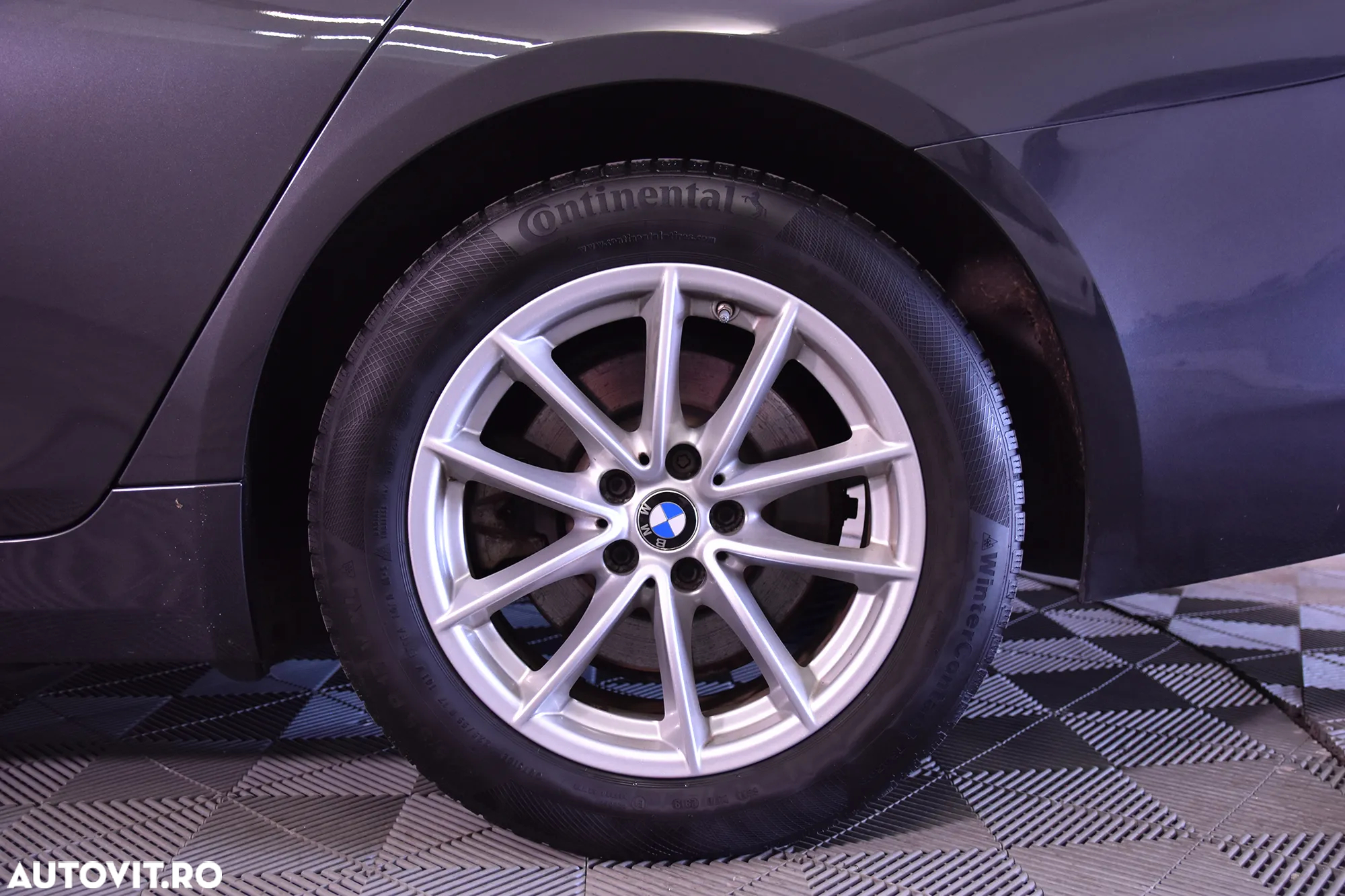 BMW Seria 5 520d AT - 13