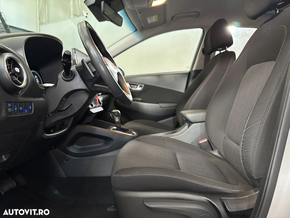 Hyundai KONA - 23