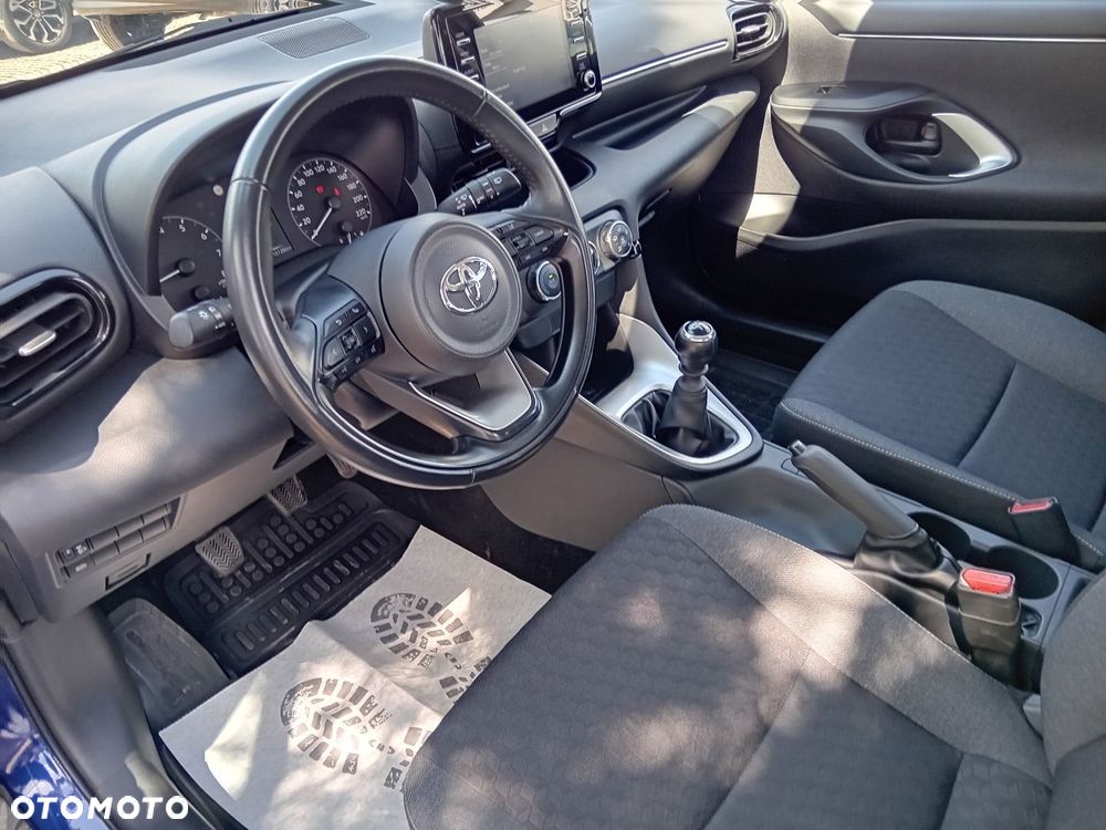 Toyota Yaris - 5