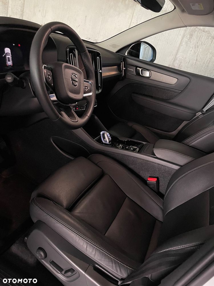 Volvo XC 40 B5 B AWD Ultimate Dark - 5
