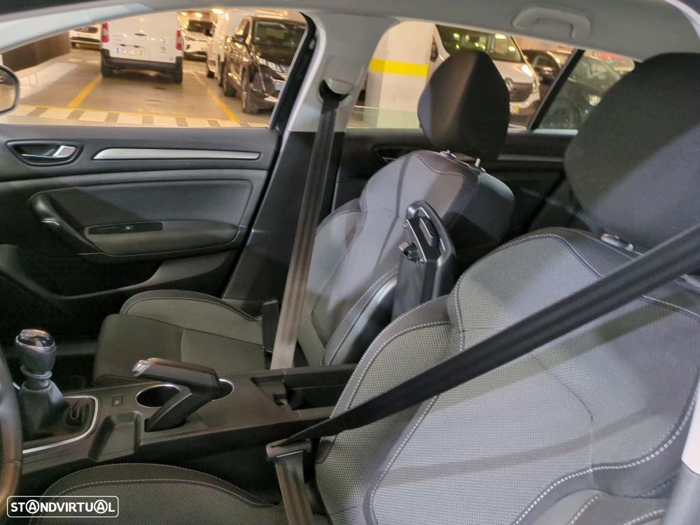 Renault Mégane Sport Tourer 1.5 Blue dCi Equilibre - 5