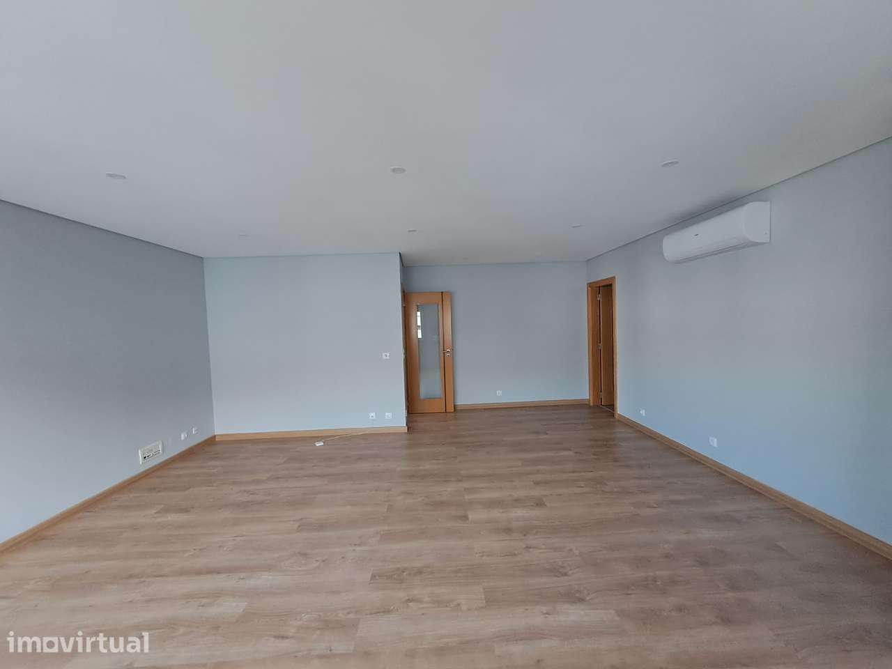 Excelente T3 Remodelado | 165 m² | Último Andar | Ramada (Pedrenais) - Grande imagem: 4/13