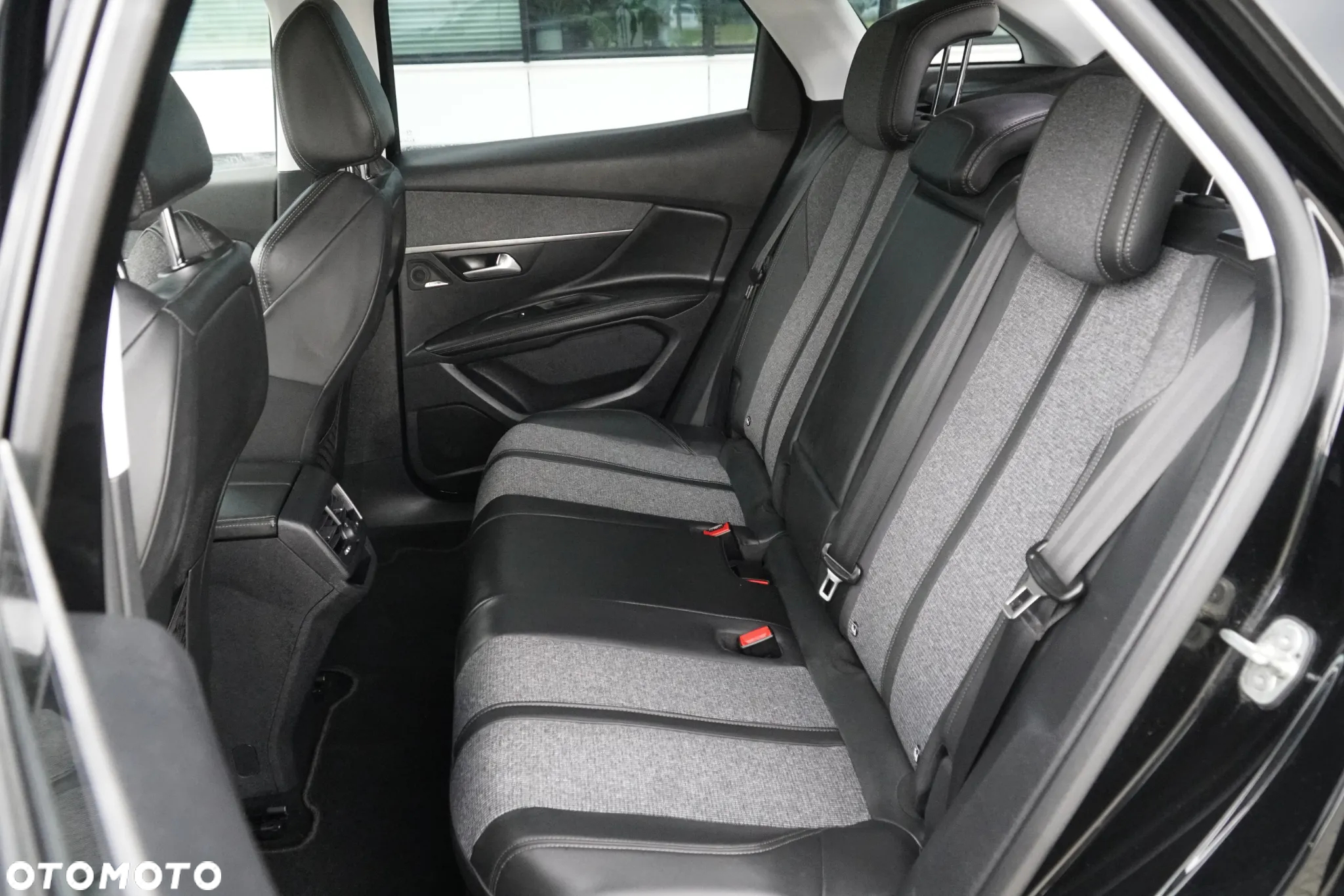 Peugeot 3008 1.6 BlueHDi Active S&S - 20