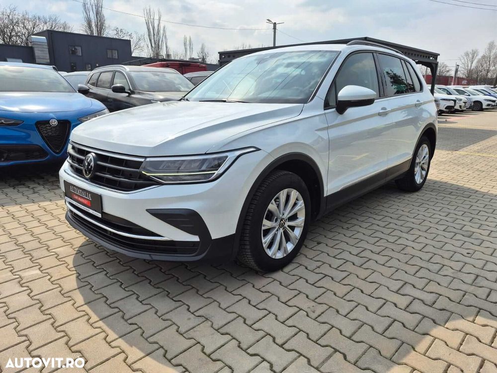 VOLKSWAGEN Tiguan