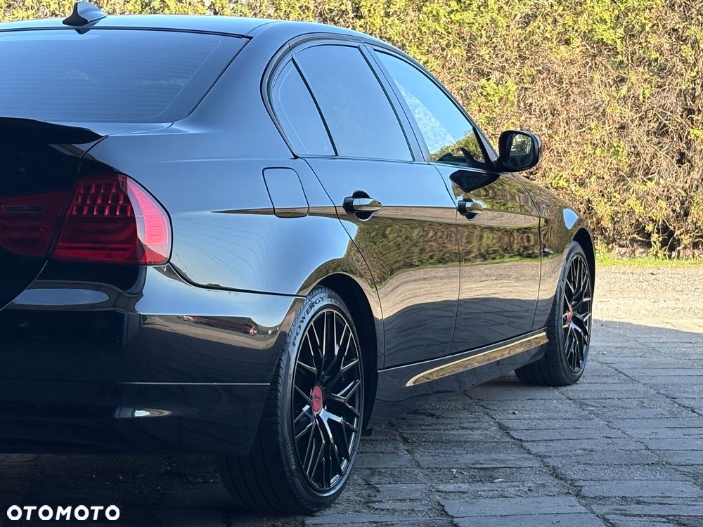 BMW Seria 3 318d - 12