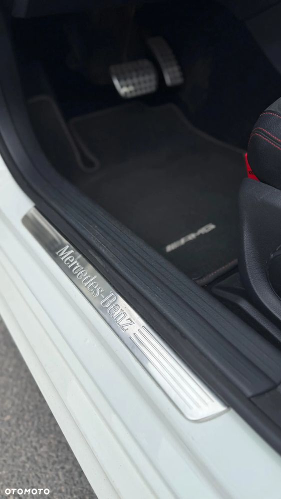 Mercedes-Benz CLA - 30