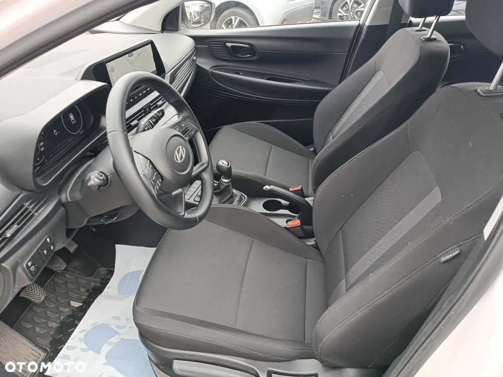 Hyundai i20 - 19