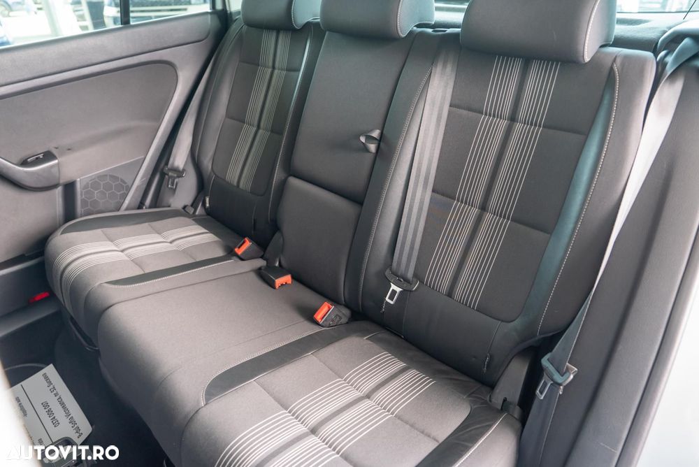 Volkswagen Golf Plus - 23