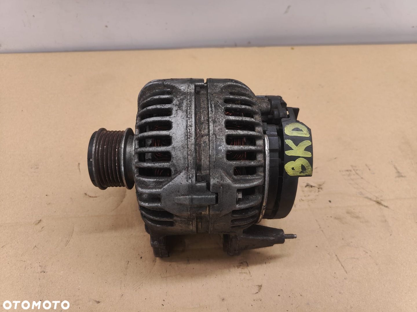 Volkswagen 2.0 06F903023F ALTERNATOR - 1