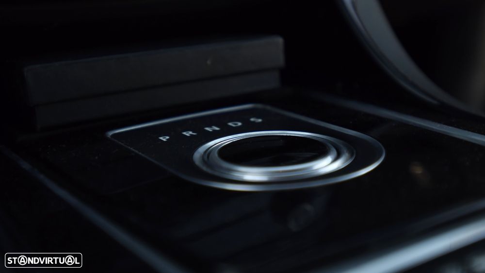 Jaguar XE 20d Aut. Portfolio - 10