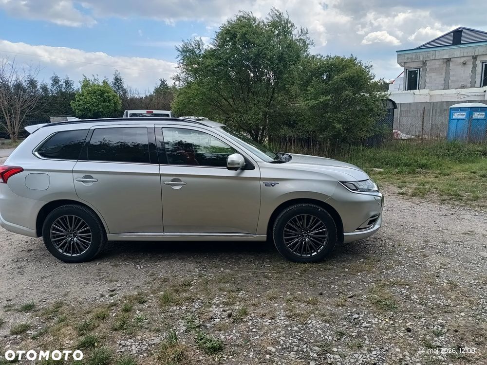 Mitsubishi Outlander - 7